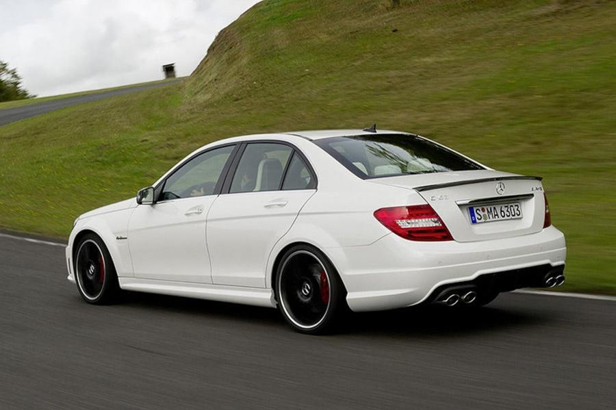  Mercedes-Benz C63 AMG 2012 года  (фото 33 из 40)